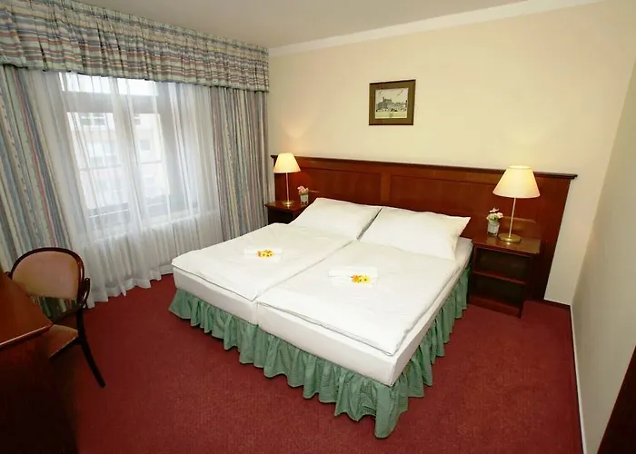 Hotel Lunik 3*
