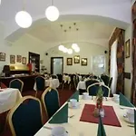 Szálloda Lunik 3*
