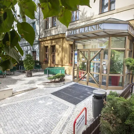 ルーニック ホテル