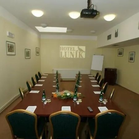 ホテル ルーニック 3*