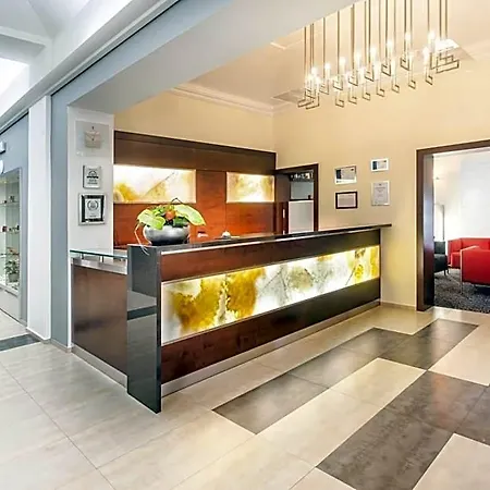 Lunik Hotel 3*