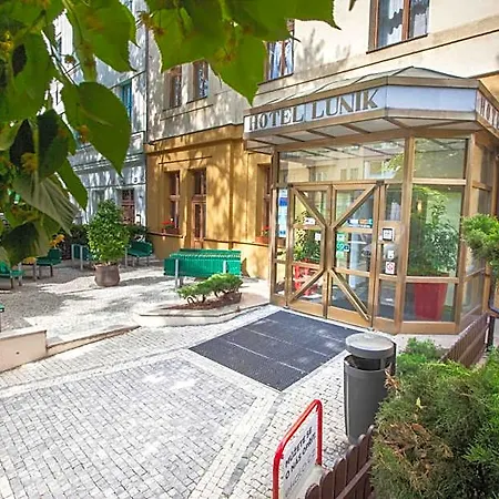 Lunik Hotel