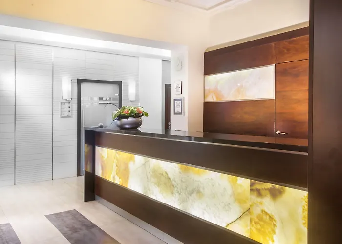Lunik Hotel 3*